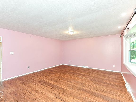 3rd image of 2249 N Hogan Dr