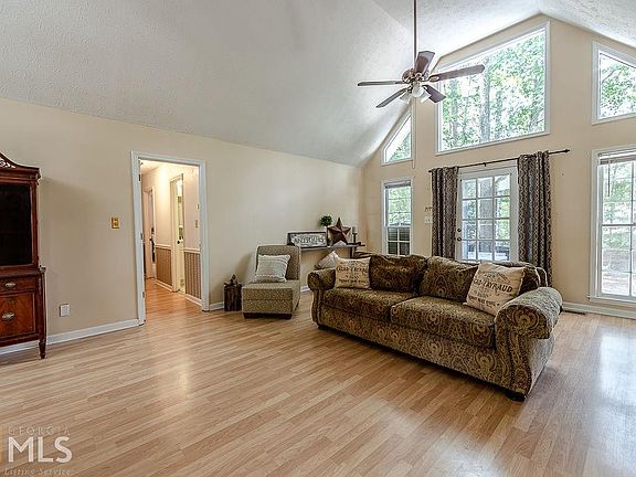 3rd image of 1339 Branchwood Dr
