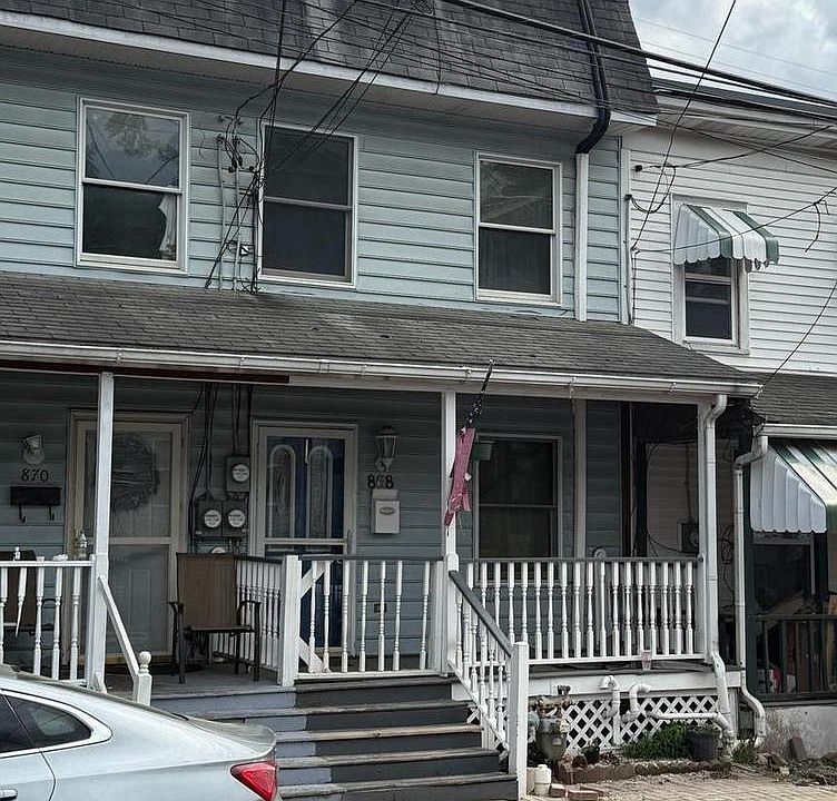 1st image of 868 Coates St