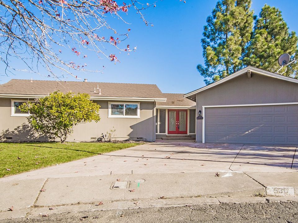 1st image of 530 Whitecliff Dr