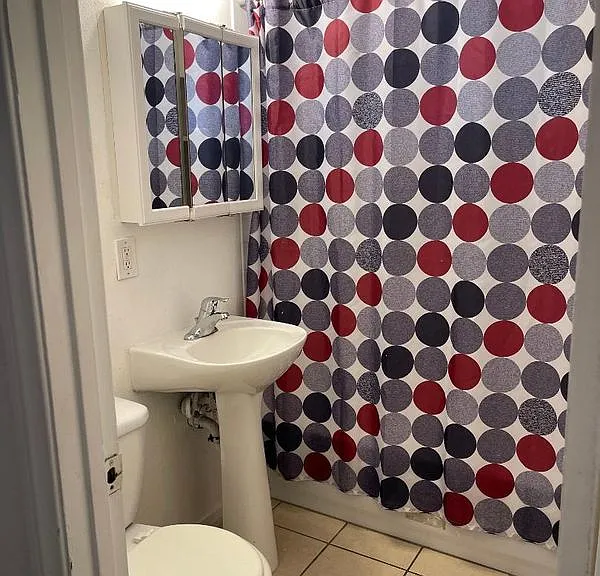 12 Sycamore Ln — Photo 3