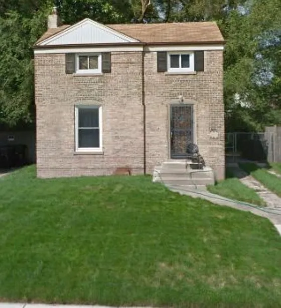 617 W 116th St photo 1