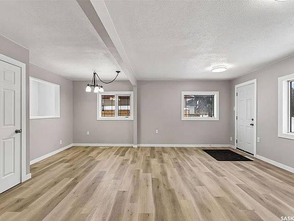 3rd image of 313 3rd AVENUE E