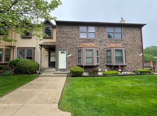 3015 Debra Ct, Auburn Hills, MI 48326