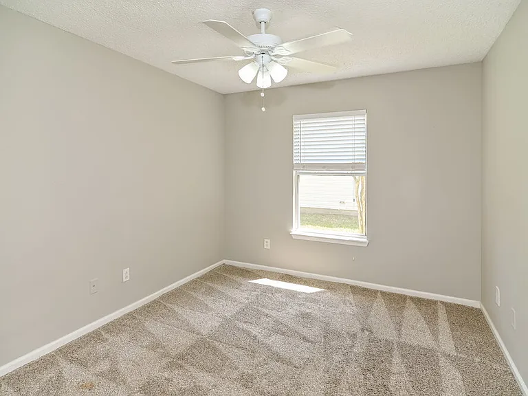 13434 Ashford Wood Ct E — Photo 14