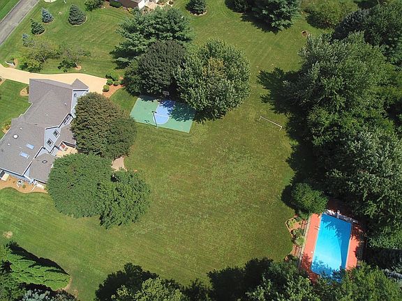 3rd image of 41W785 N Bowgren Cir