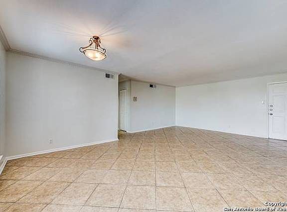 5th image of 8401 N New Braunfels Ave APT 308