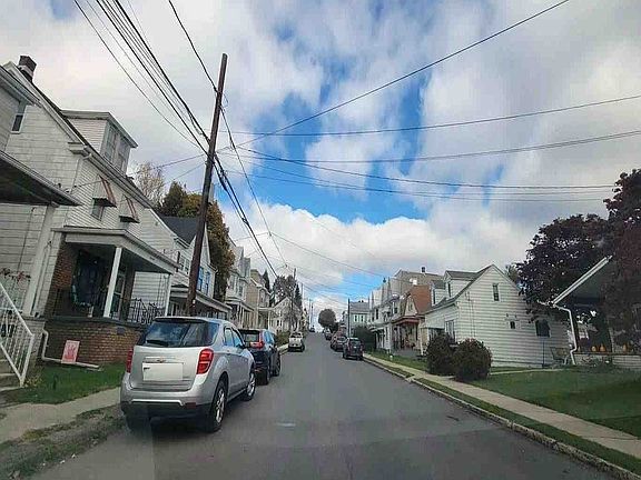 4th image of 155 N 2nd St