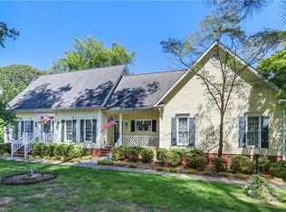 5309 Graycliff Dr, Greensboro, NC 27406