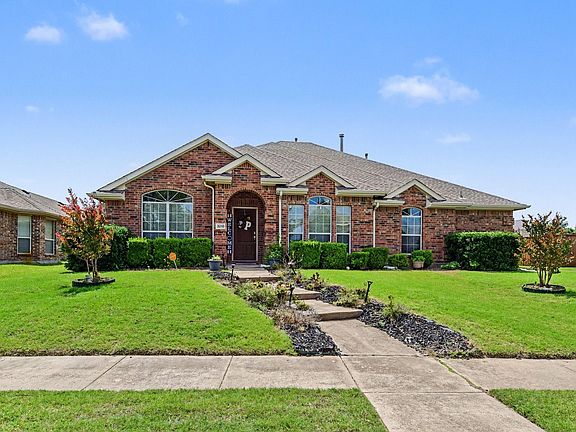 2nd image of 3210 Silver Springs Way