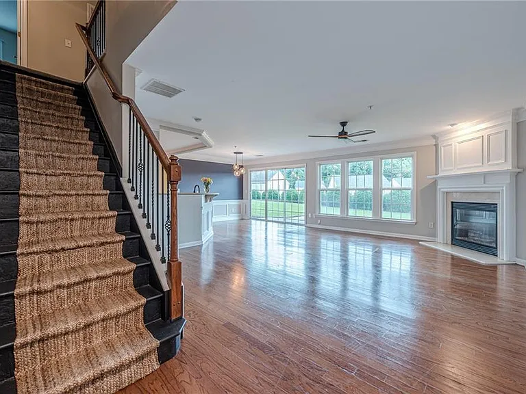 300 Balaban Cir — Photo 15