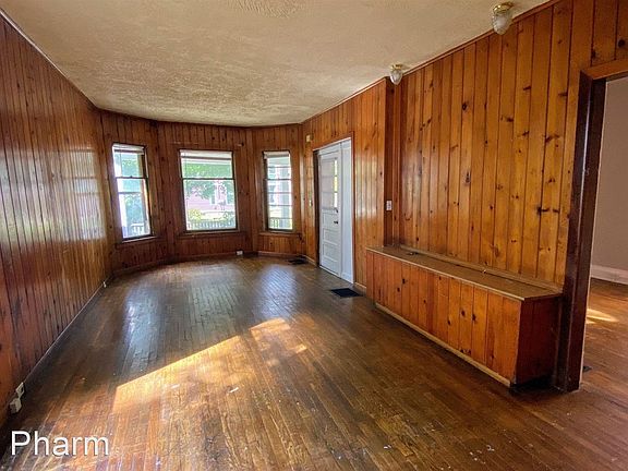 3rd image of 306 Hollister Ave SE APT 1