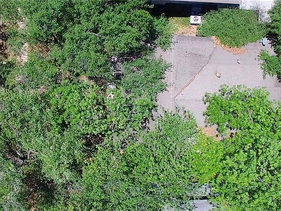 2nd image of 3416 Lindenwood Ave
