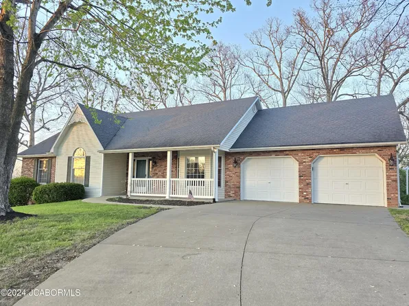 1907 Pilgrim Ct, Jefferson City, MO 65109