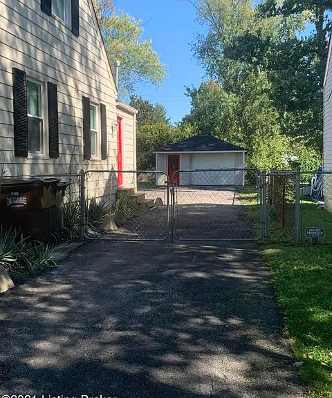 627 Harris Pl — Photo 11