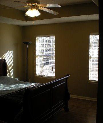 5th image of 504 Hall Ave