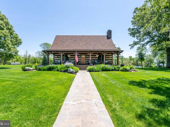 15 Schooner Dr, Millville, NJ 08332