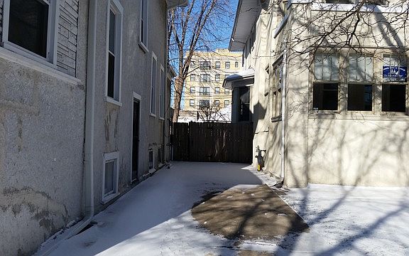 3rd image of 7524 N Rogers Ave