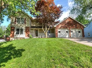 8249 N Flora Ave, Kansas City, MO 64118