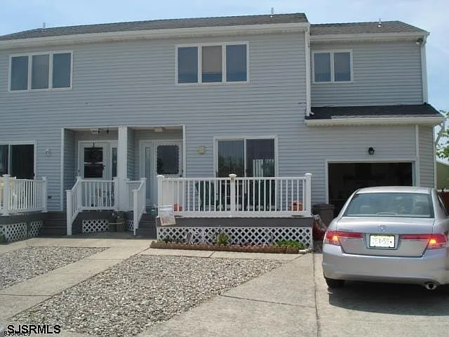 426 Canterbury Ct
