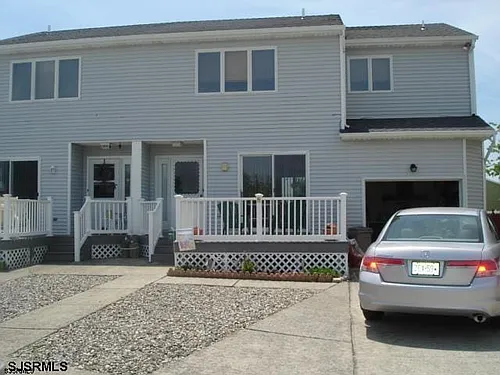 426 Canterbury Ct Photo 1