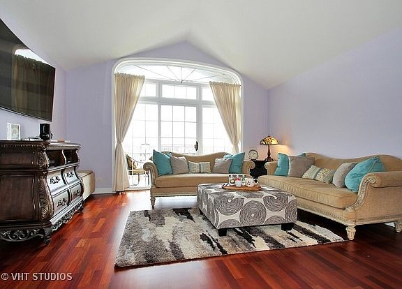 3rd image of 7051 W Touhy Ave APT 601