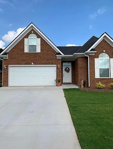 300 Canterbury Ln Photo 1