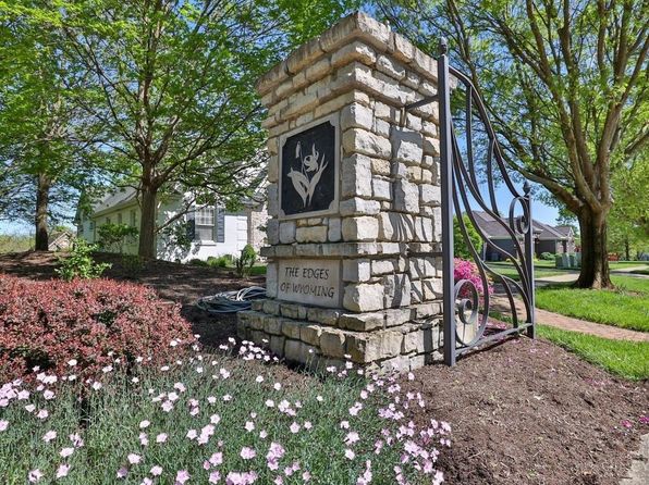 343 Ashley Ln, Wyoming, OH 45215