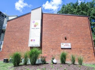 608 E White St, Champaign, IL 61820