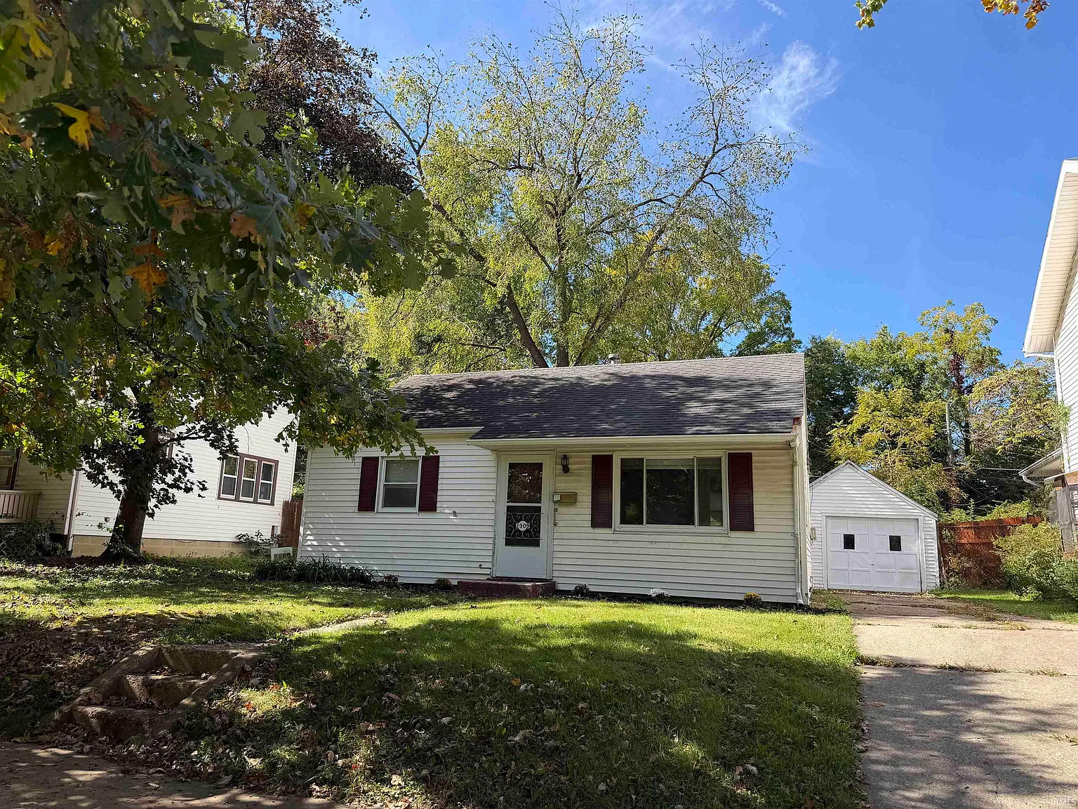 2 bed, 1.0 bath, 750 sqft, $1,100 — Photo 2