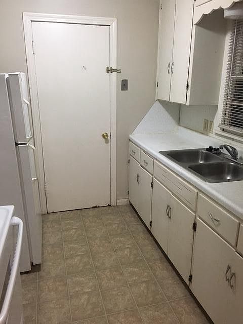 2nd image of 443 S Sheridan Ave