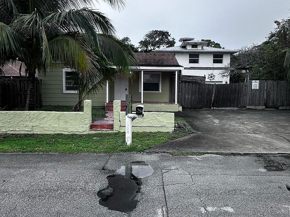 1st image of 130 NE 4th Avenue