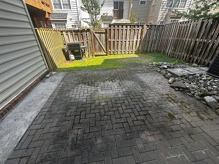 12921 Woodcutter Cir — Photo 24