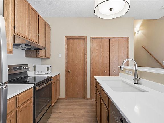 5th image of 8465 Cortland Rd #125