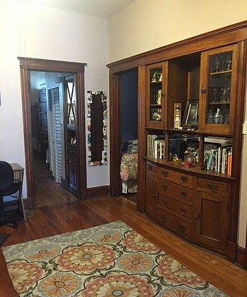 4th image of 2526 N Linden Pl