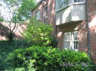 56 Fairmount Dr S, Alton, IL 62002