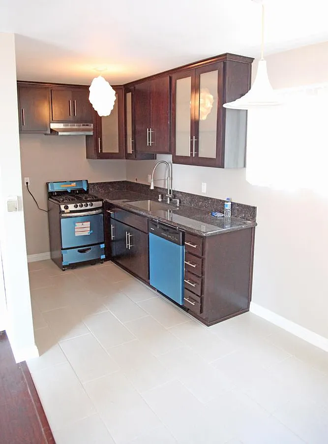 2 bed, 750 sqft, $2,488 — Photo 1