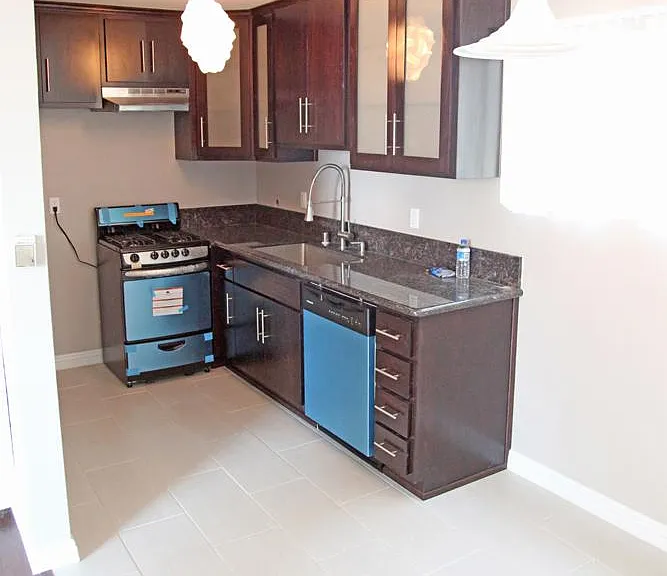 1239 W 102nd St #C — Photo 1