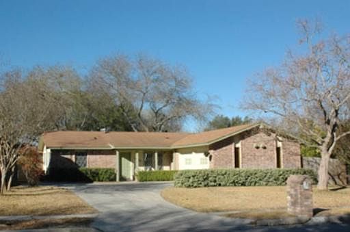 1st image of 13923 WINDING HILL DR