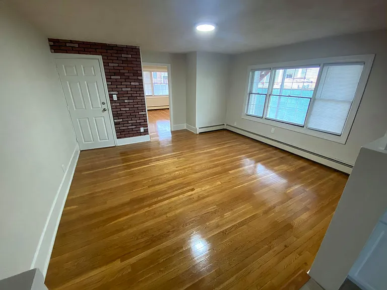 218 Harvard St #2 — Photo 4