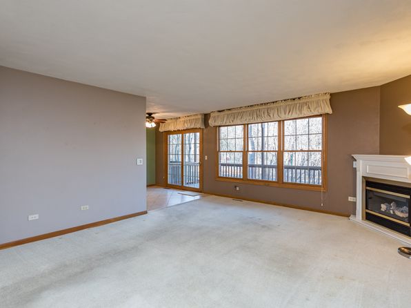 1681 W Beach Rd #1681, Waukegan, IL 60087