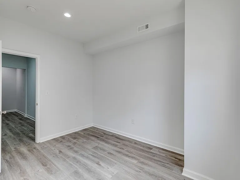 Brand New Luxury Temple Apartments — Photo 35