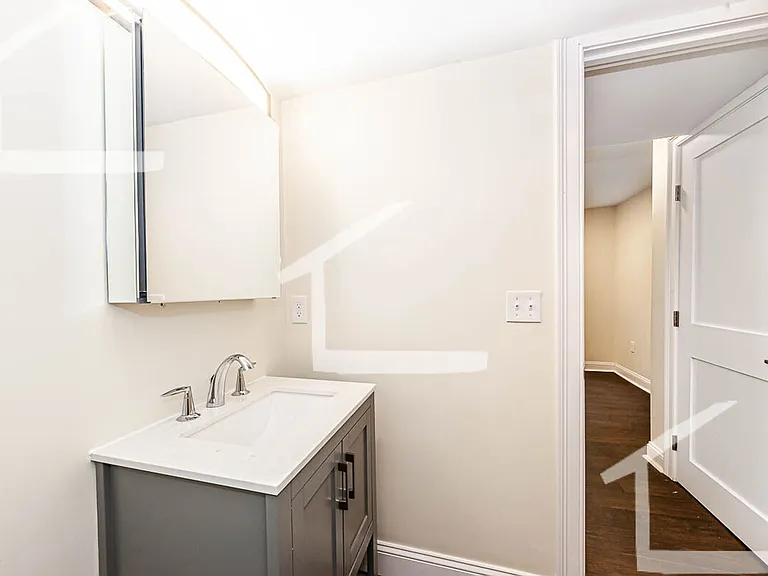 20 Albion St #1A — Photo 21