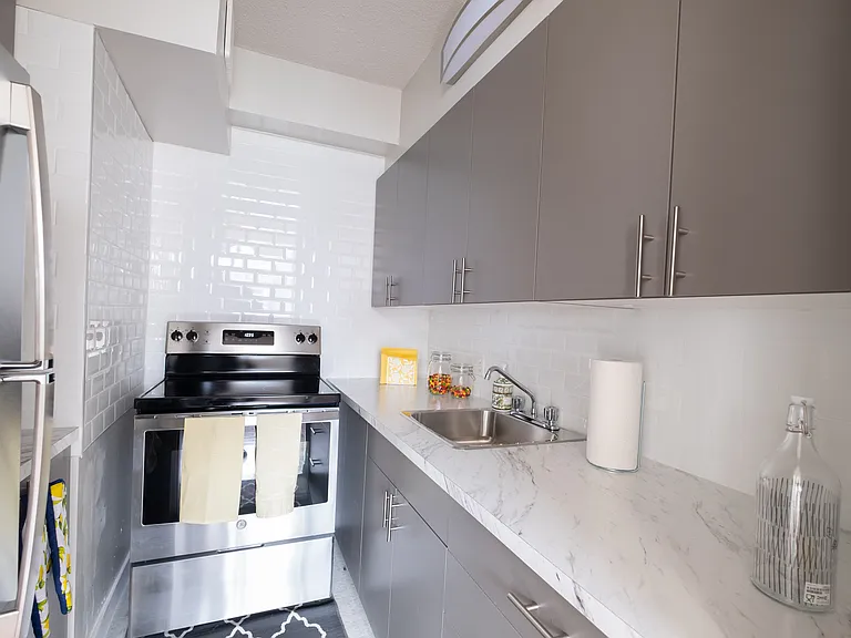 2360 Dundas St W #2350 — Photo 84