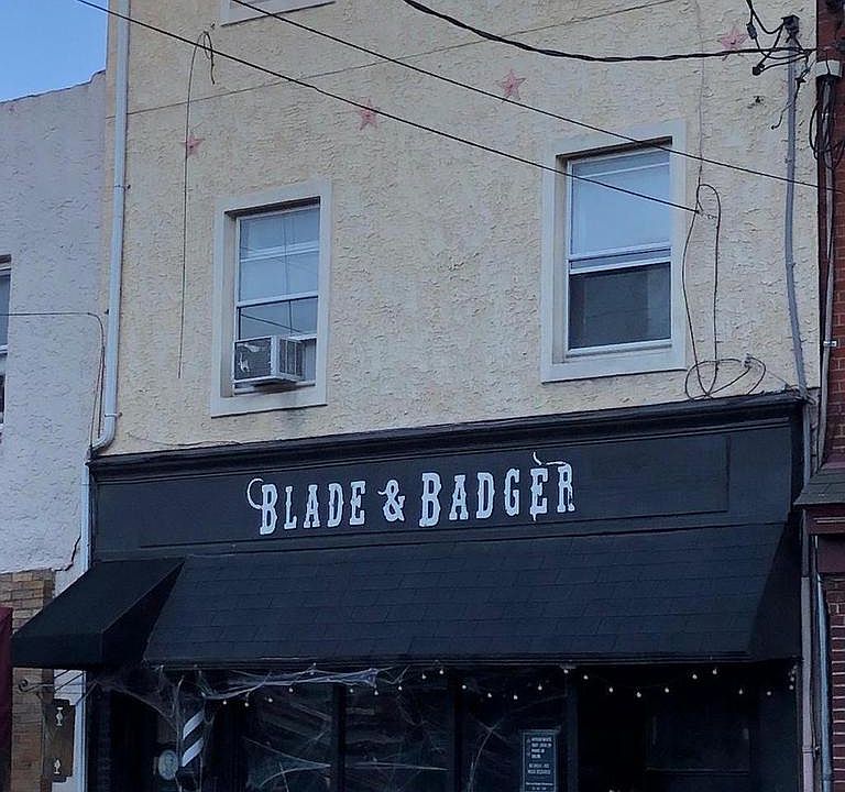 1st image of 806 E Passyunk Ave Floor 2