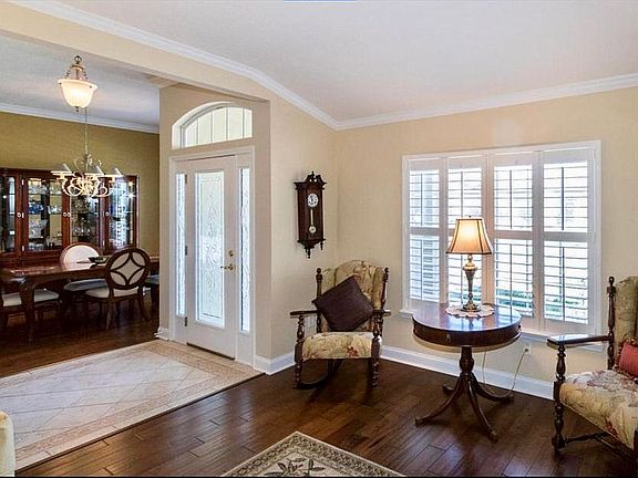 5th image of 8523 Longford Dr