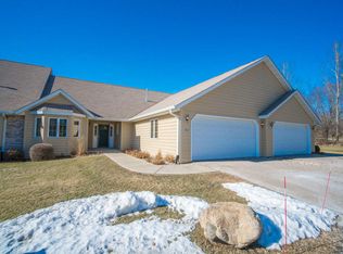 880 Cypress Point, Waterford, WI 53185