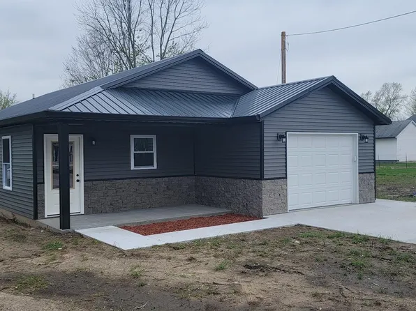 607 Lincoln St, Washington, IN 47501