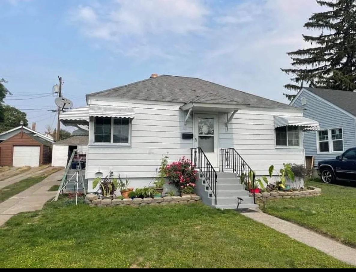 3 bed, 1584 sqft, $1,800 — Photo 1