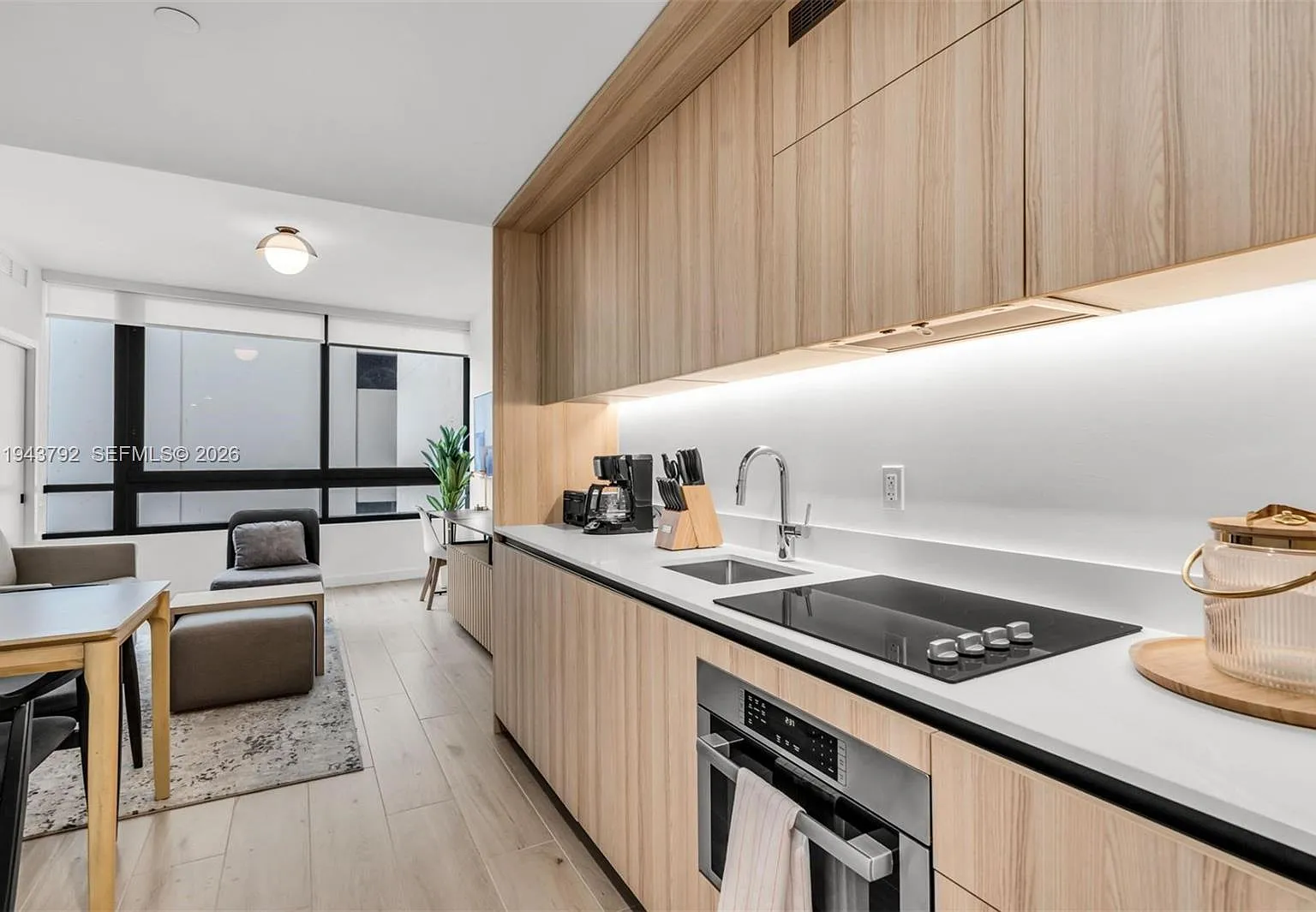 2 bed, 2.0 bath, $4,500 — Photo 3